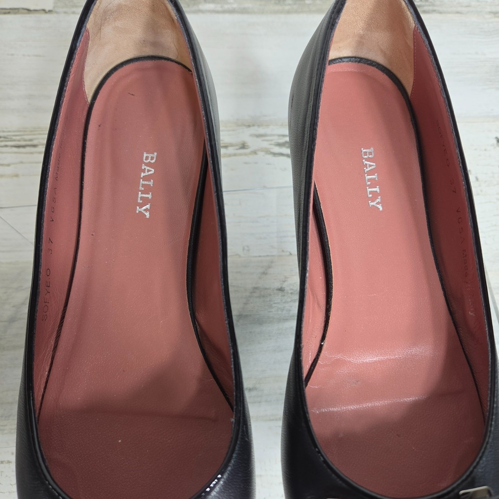 Bally Sofye Black Leather Ballet Flats Cap Toe Bow Shoes Womens size 6.5 E.U. 37 - Picture 7 of 10